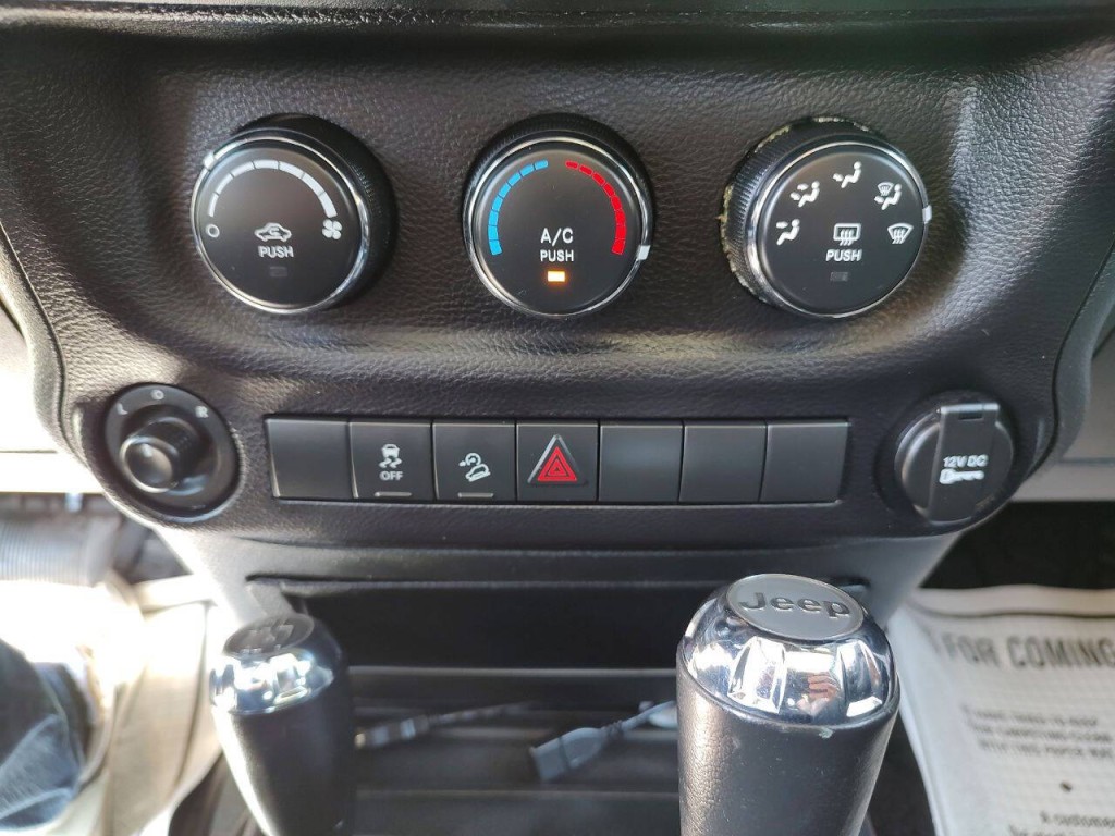 2015 Jeep Wrangler Unlimited Image 30