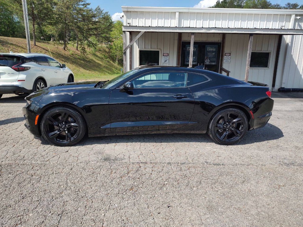 2023 Chevrolet Camaro Image 3