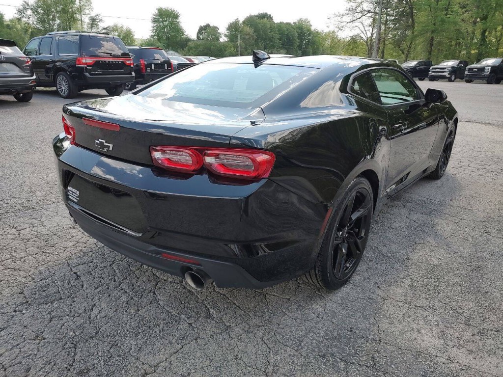 2023 Chevrolet Camaro Image 6