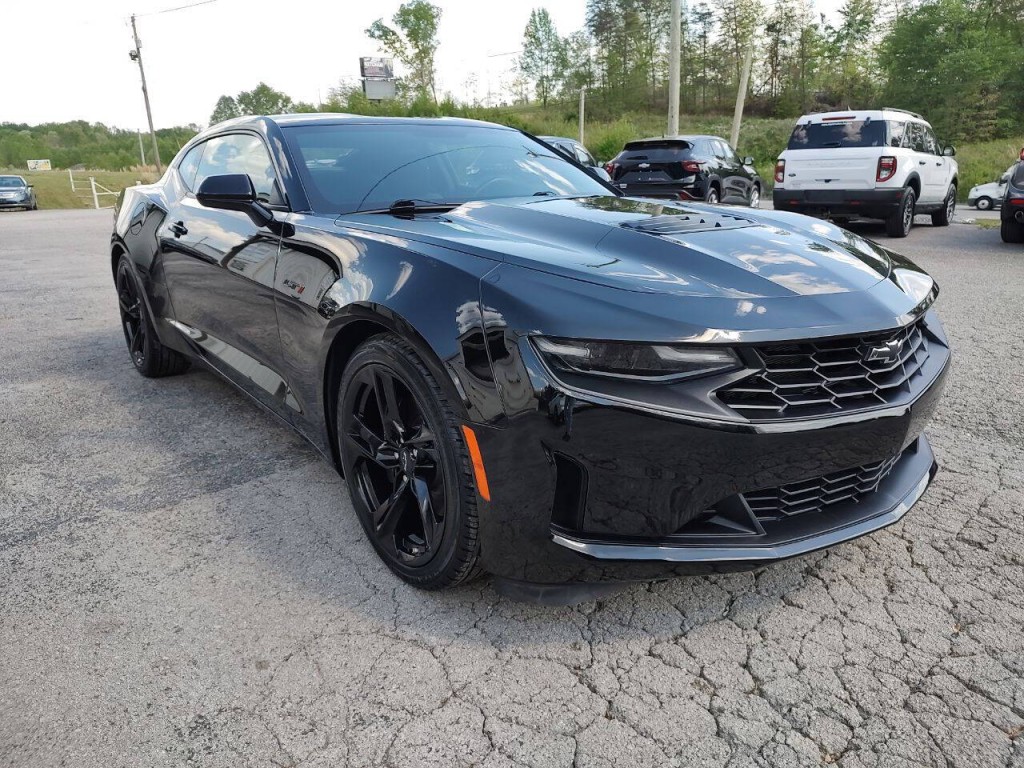 2023 Chevrolet Camaro Image 8