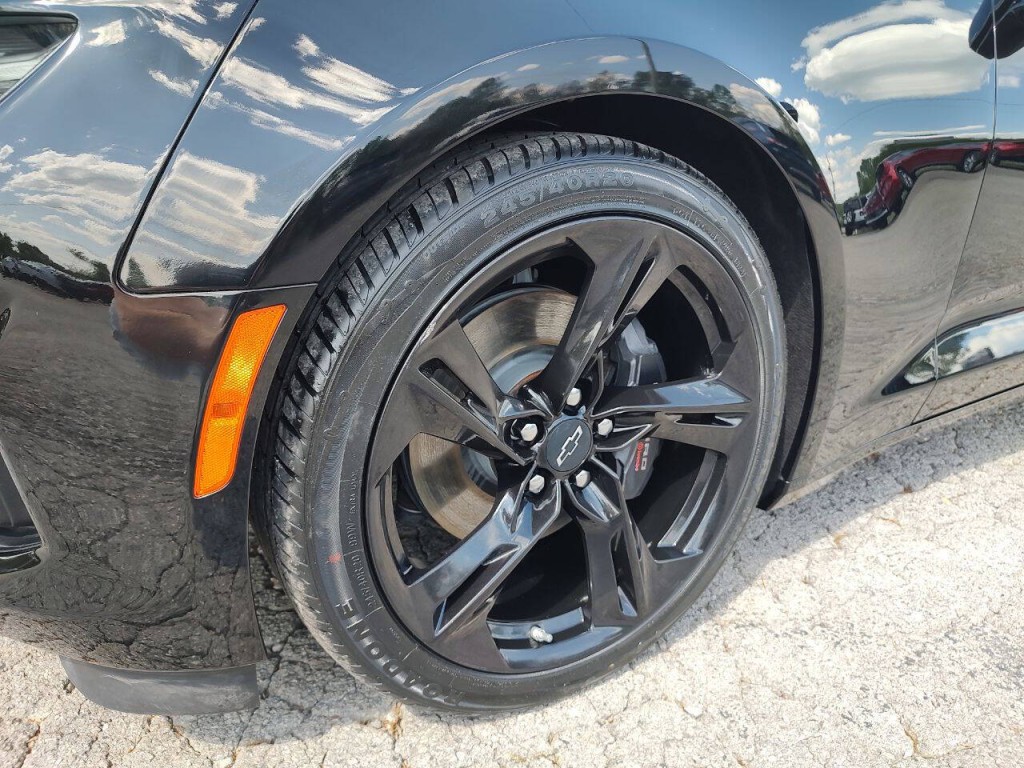 2023 Chevrolet Camaro Image 11