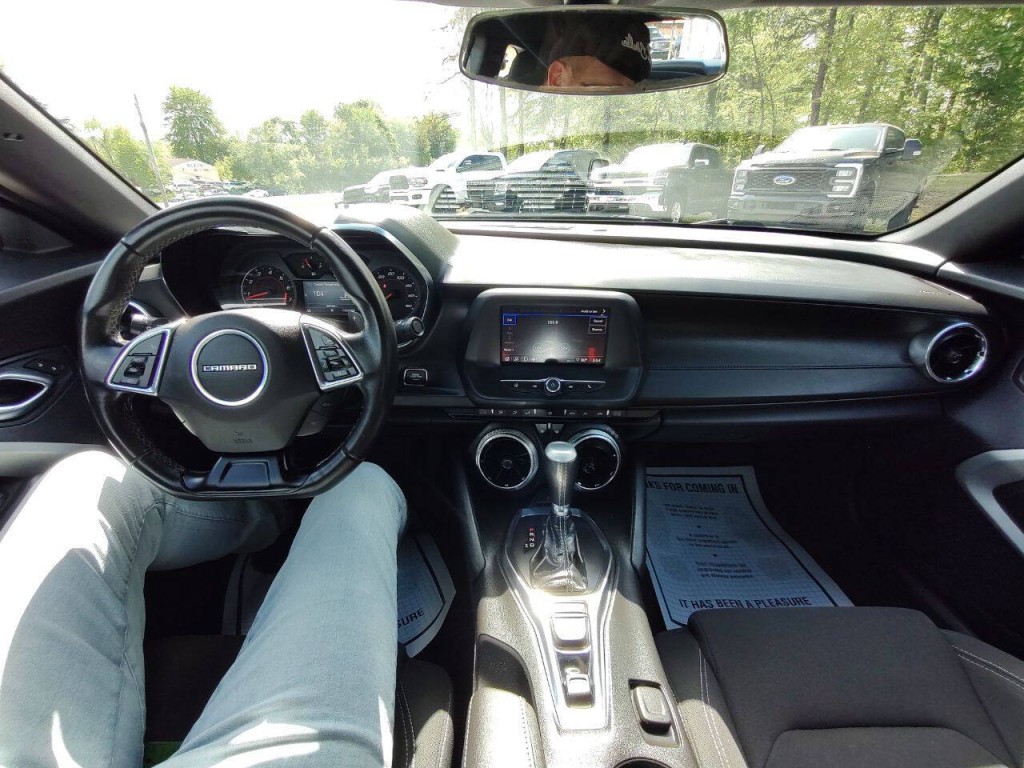 2023 Chevrolet Camaro Image 13