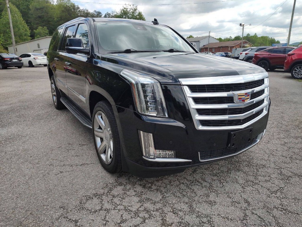 2016 Cadillac Escalade Image 8