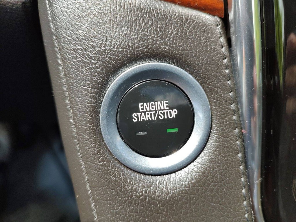 2016 Cadillac Escalade Image 46