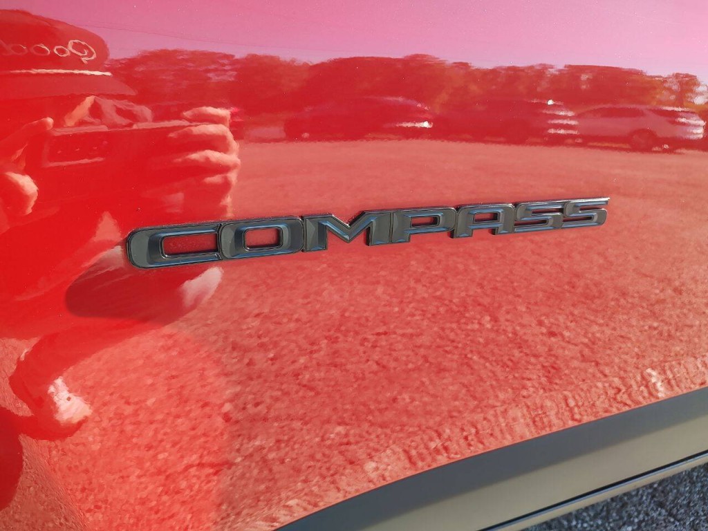 2021 Jeep Compass Image 12