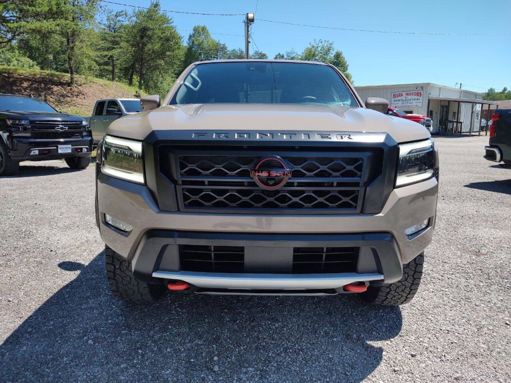 2024 Nissan Frontier Image 3