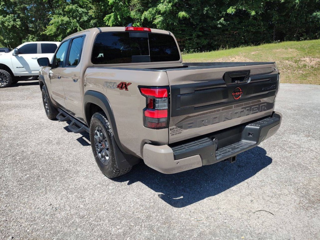 2024 Nissan Frontier Image 7