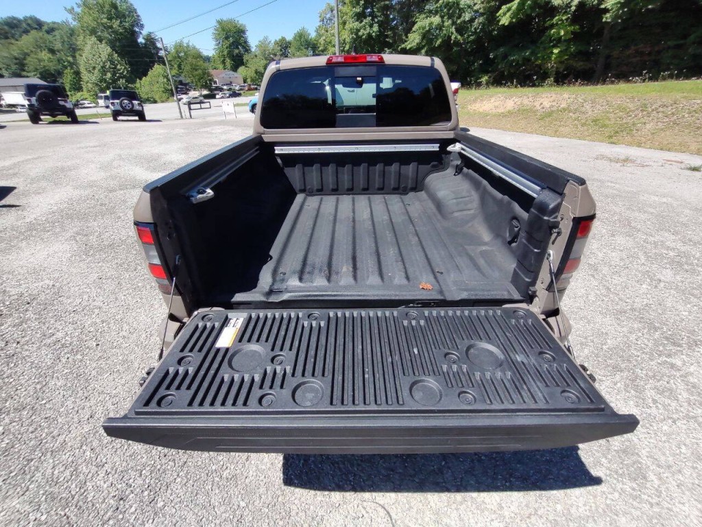 2024 Nissan Frontier Image 10