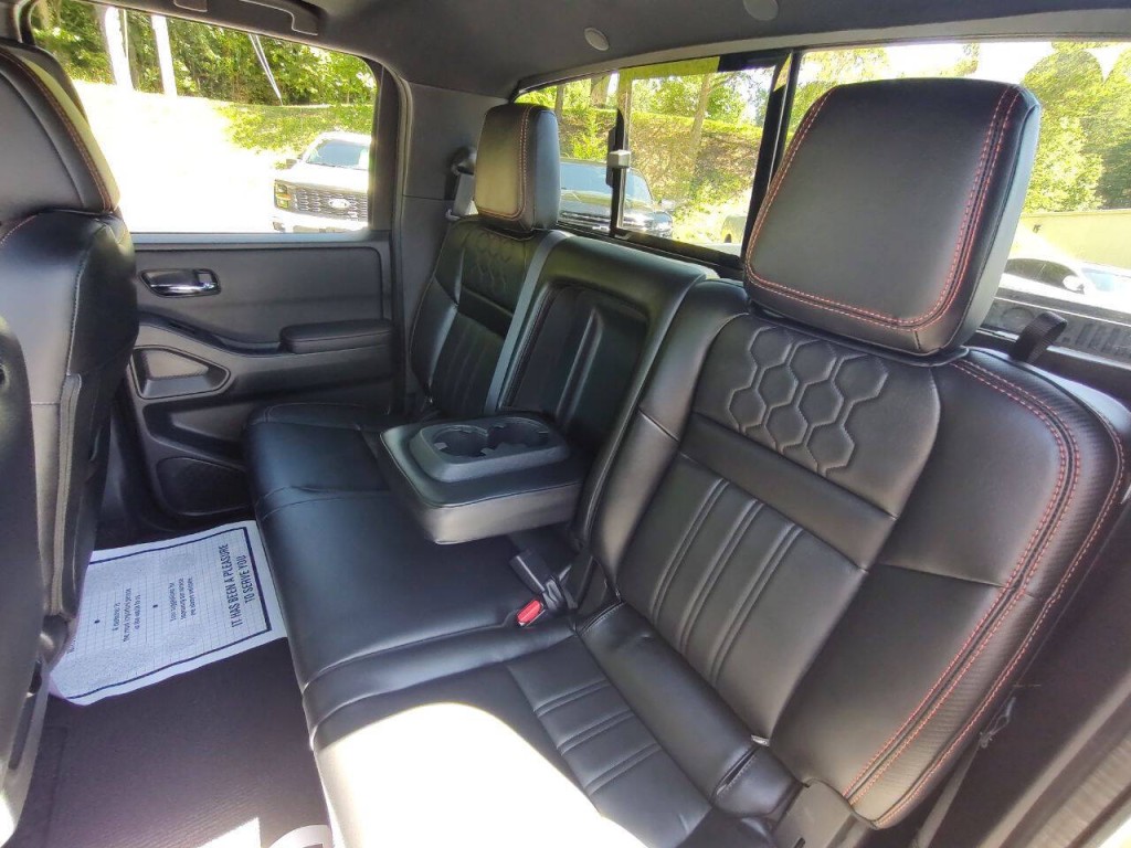 2024 Nissan Frontier Image 22