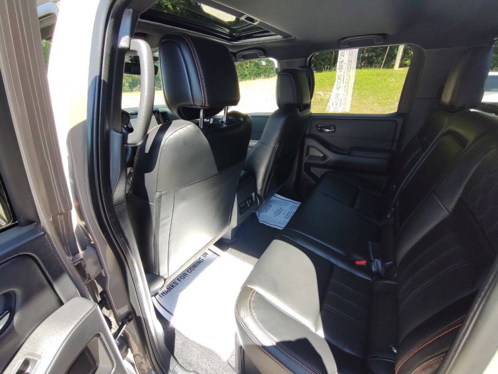 2024 Nissan Frontier Image 24