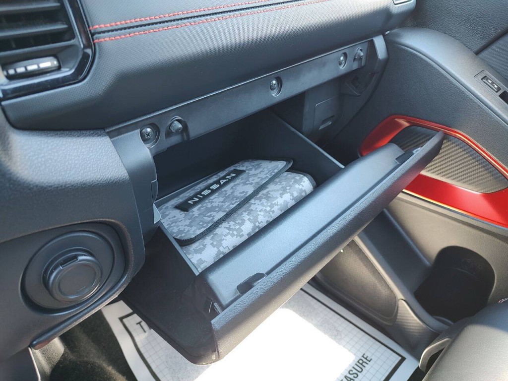 2024 Nissan Frontier Image 36