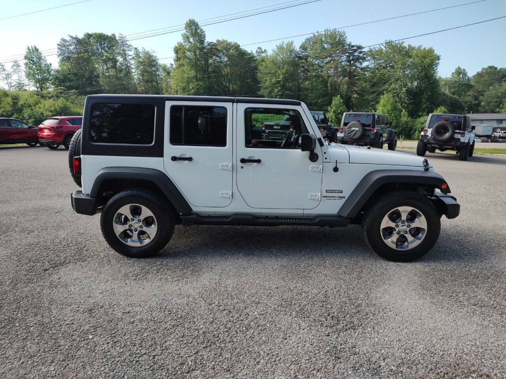 2018 Jeep Wrangler Image 9