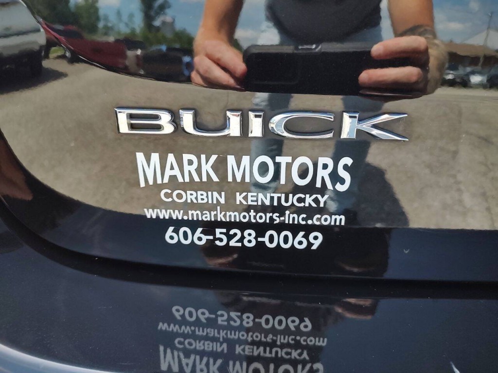 2017 Buick Enclave Image 11