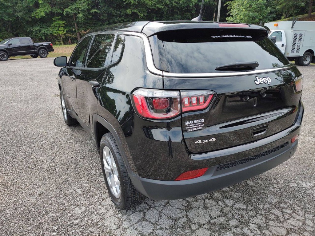 2025 Jeep Compass Image 7