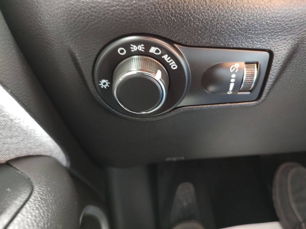 2025 Jeep Compass Image 24