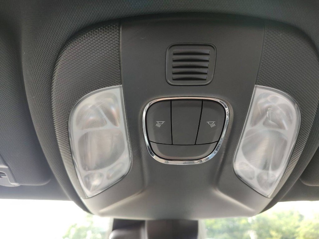 2025 Jeep Compass Image 33