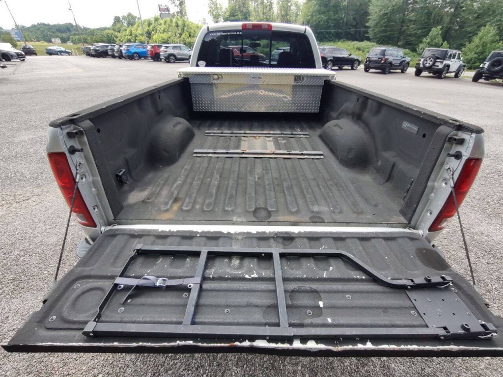 2003 Dodge Ram 3500 Image 11