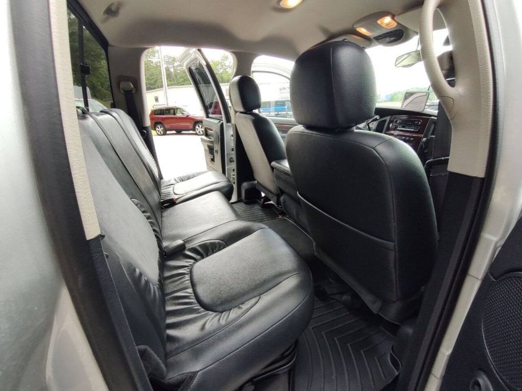 2003 Dodge Ram 3500 Image 23