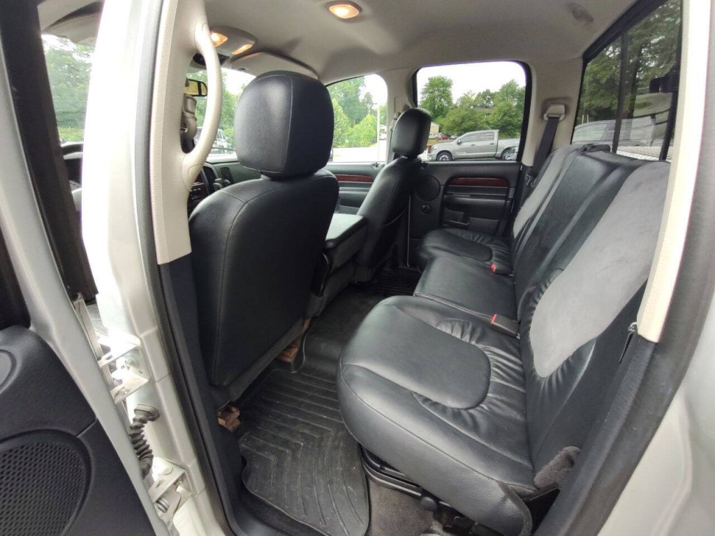 2003 Dodge Ram 3500 Image 24