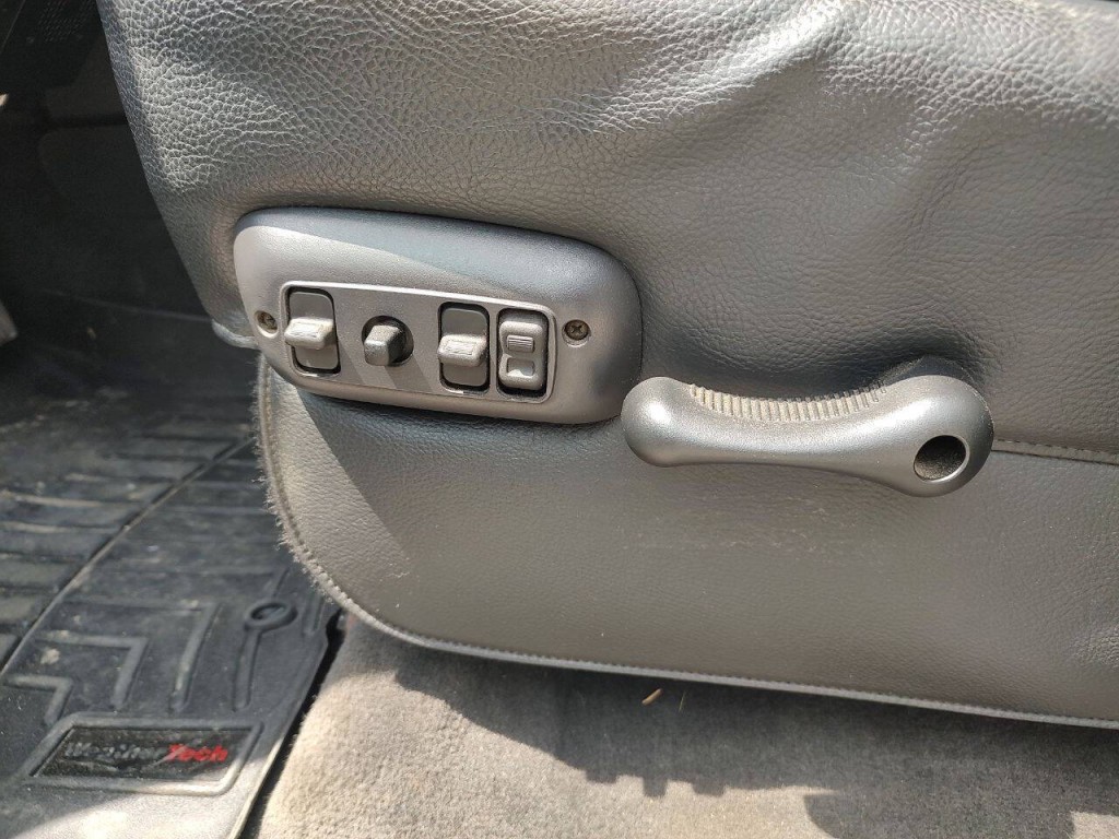 2003 Dodge Ram 3500 Image 25