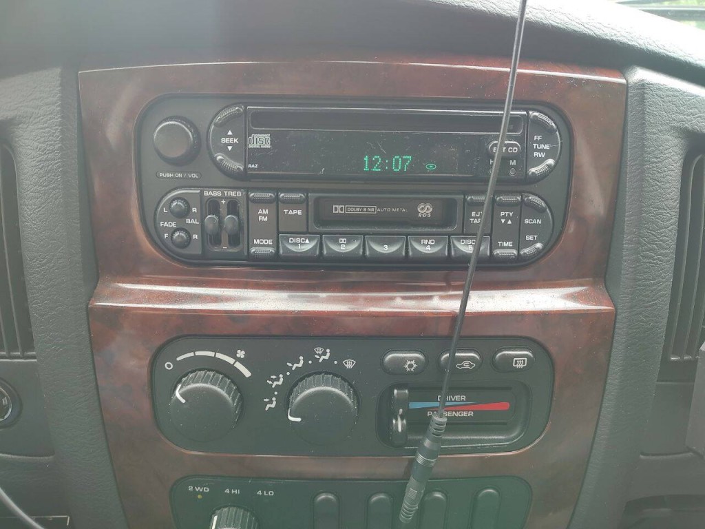 2003 Dodge Ram 3500 Image 41