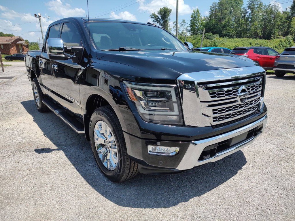 2020 Nissan Titan Image 4