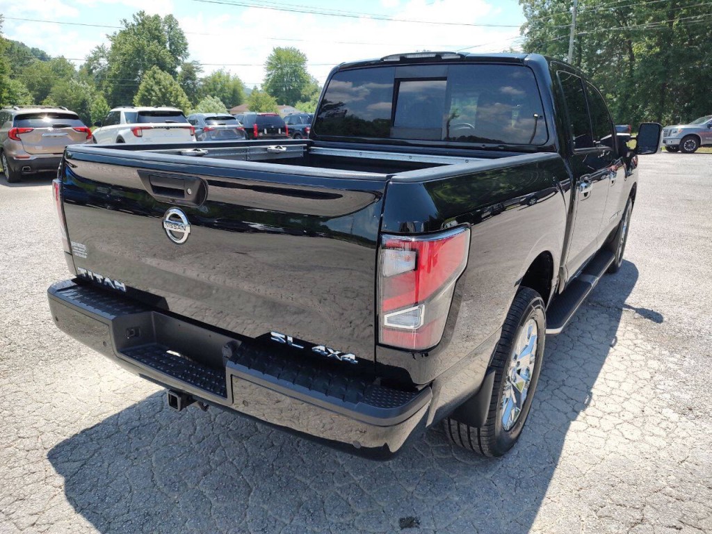 2020 Nissan Titan Image 5