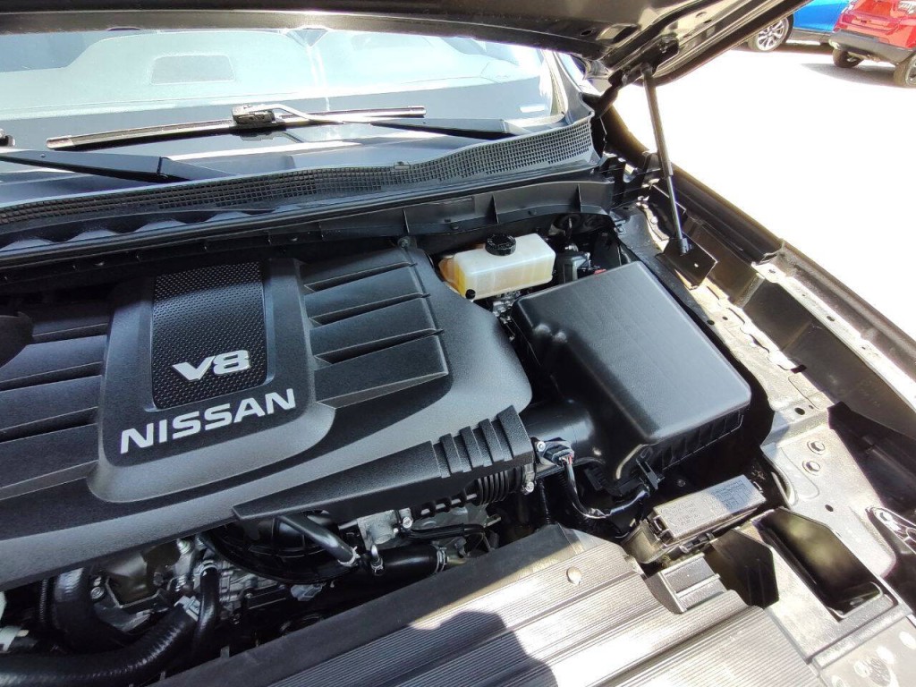 2020 Nissan Titan Image 18