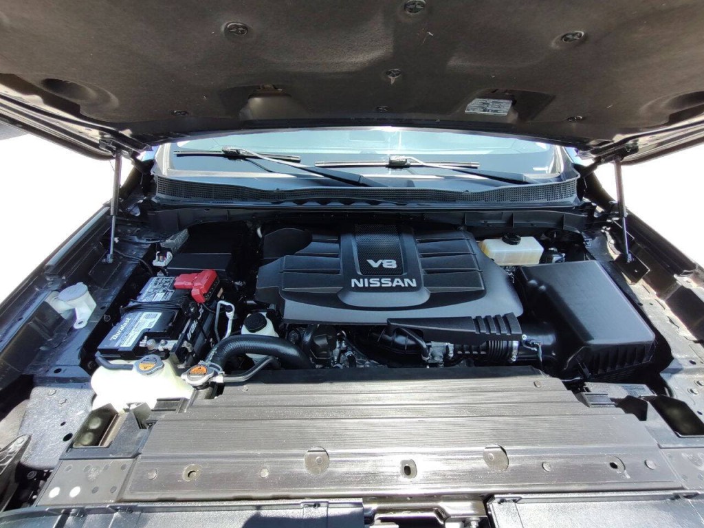2020 Nissan Titan Image 20