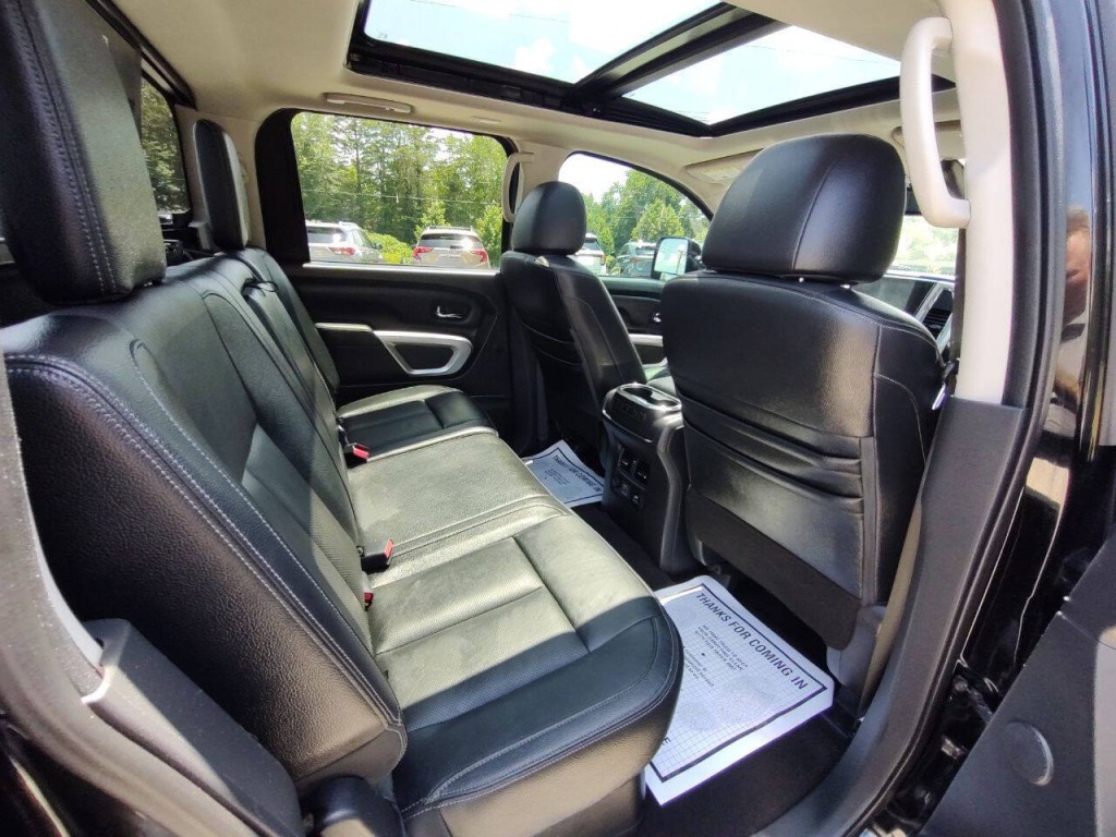 2020 Nissan Titan Image 26