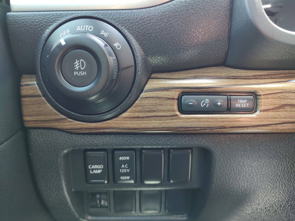 2020 Nissan Titan Image 28