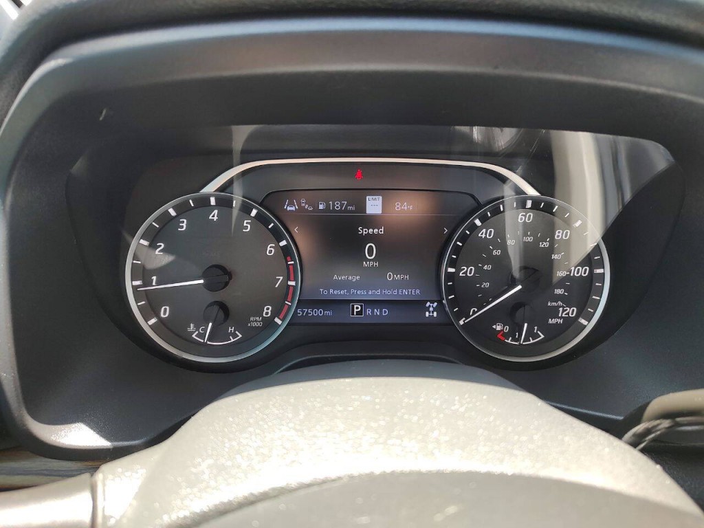 2020 Nissan Titan Image 36