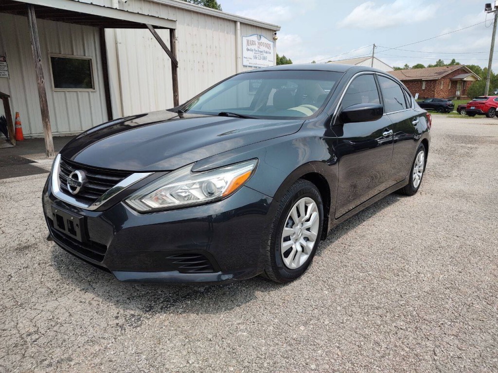 2017 Nissan Altima Image 2