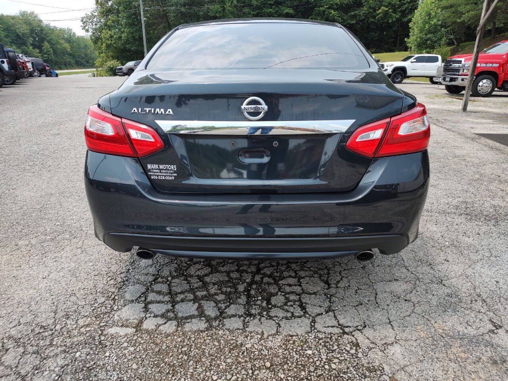 2017 Nissan Altima Image 6
