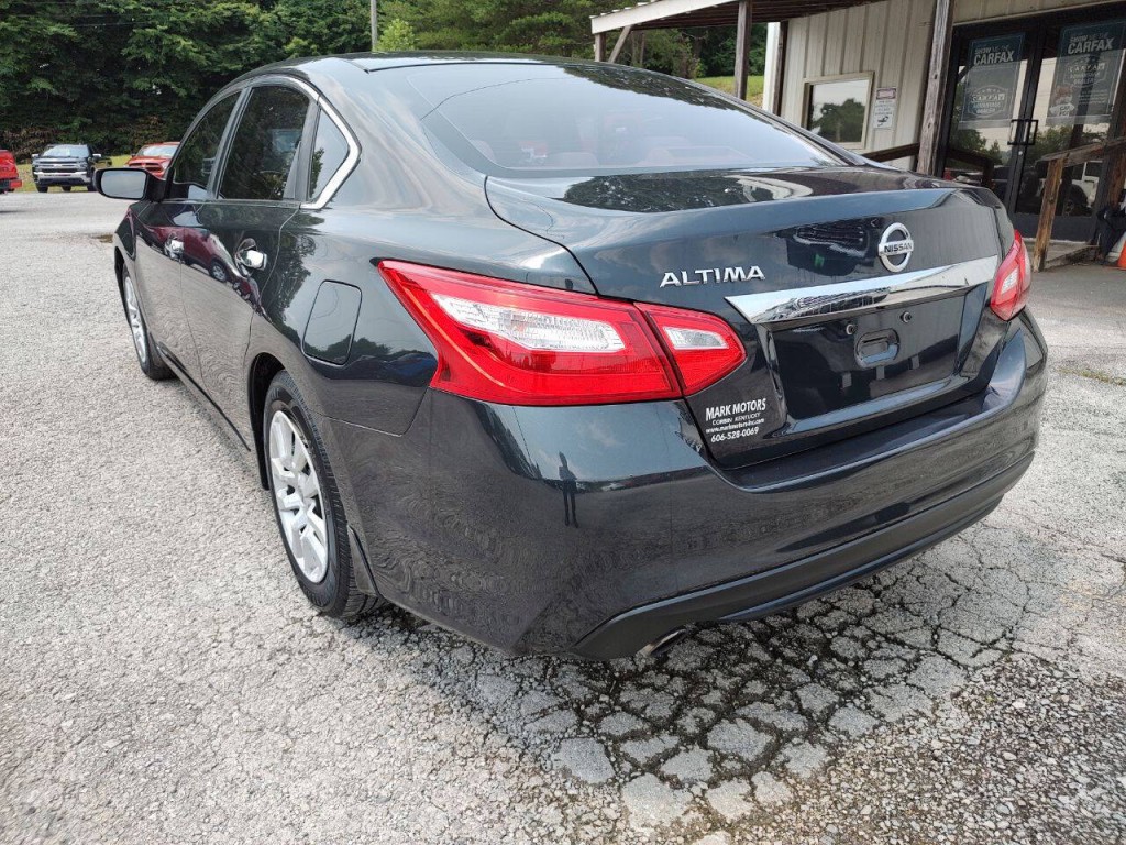 2017 Nissan Altima Image 7