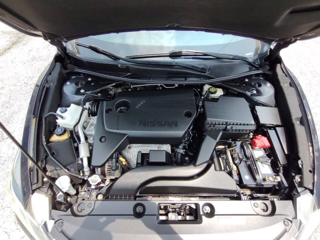 2017 Nissan Altima Image 14