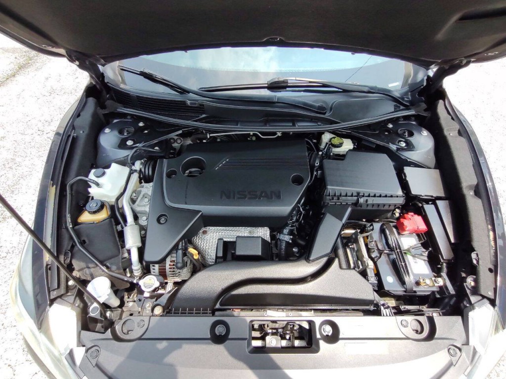 2017 Nissan Altima Image 15