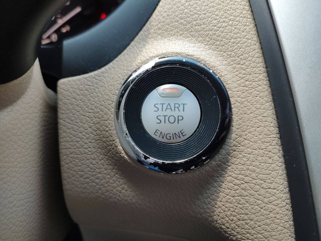2017 Nissan Altima Image 28