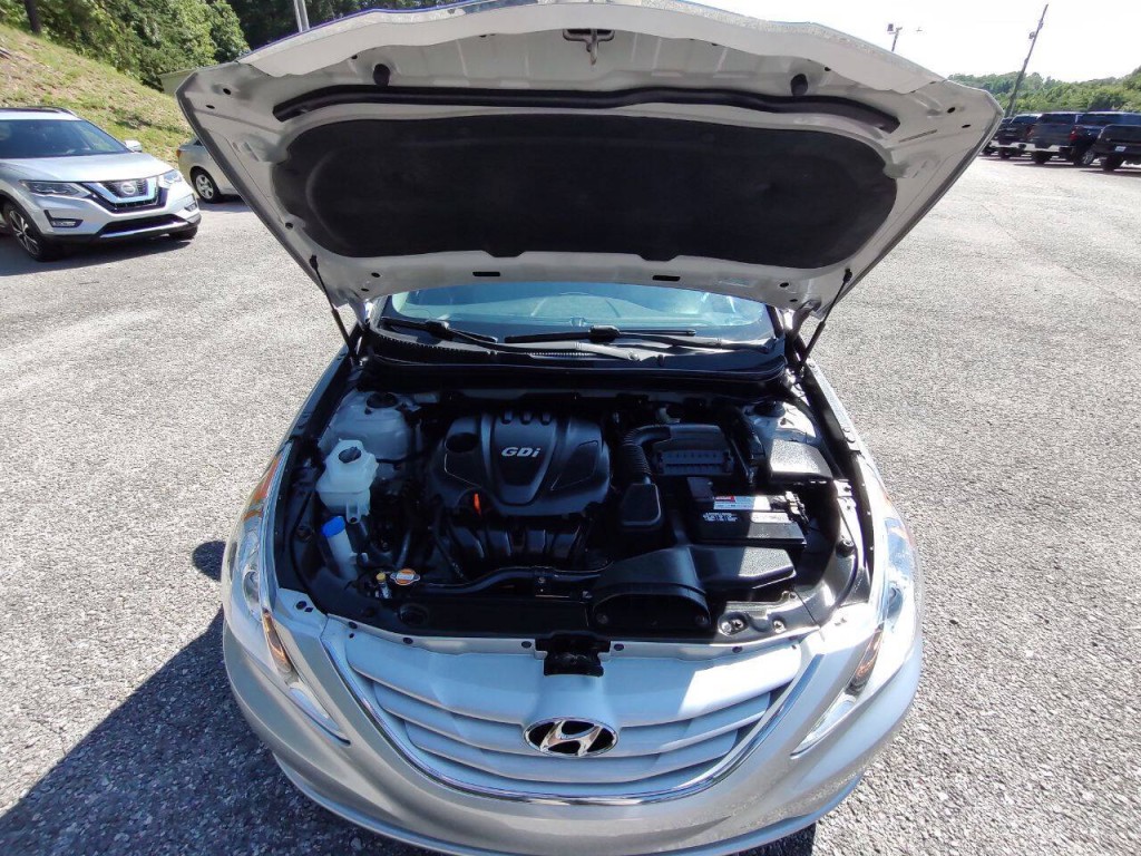 2013 Hyundai Sonata Image 11