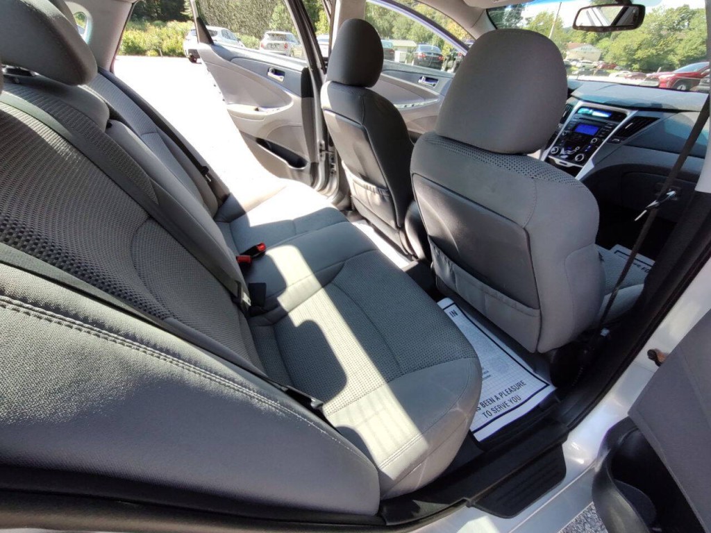 2013 Hyundai Sonata Image 19