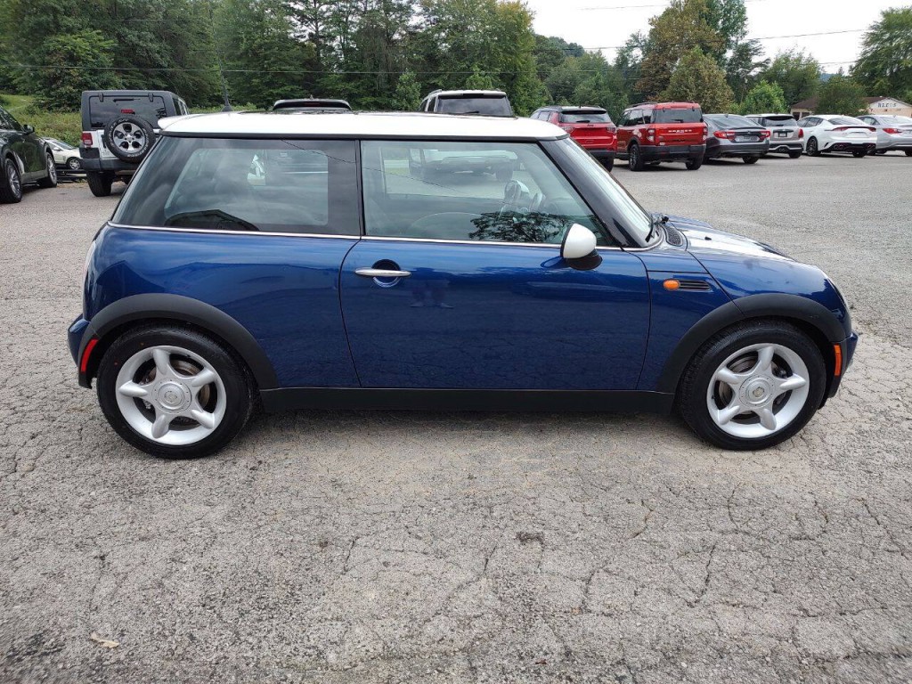 2003 MINI Cooper Image 8