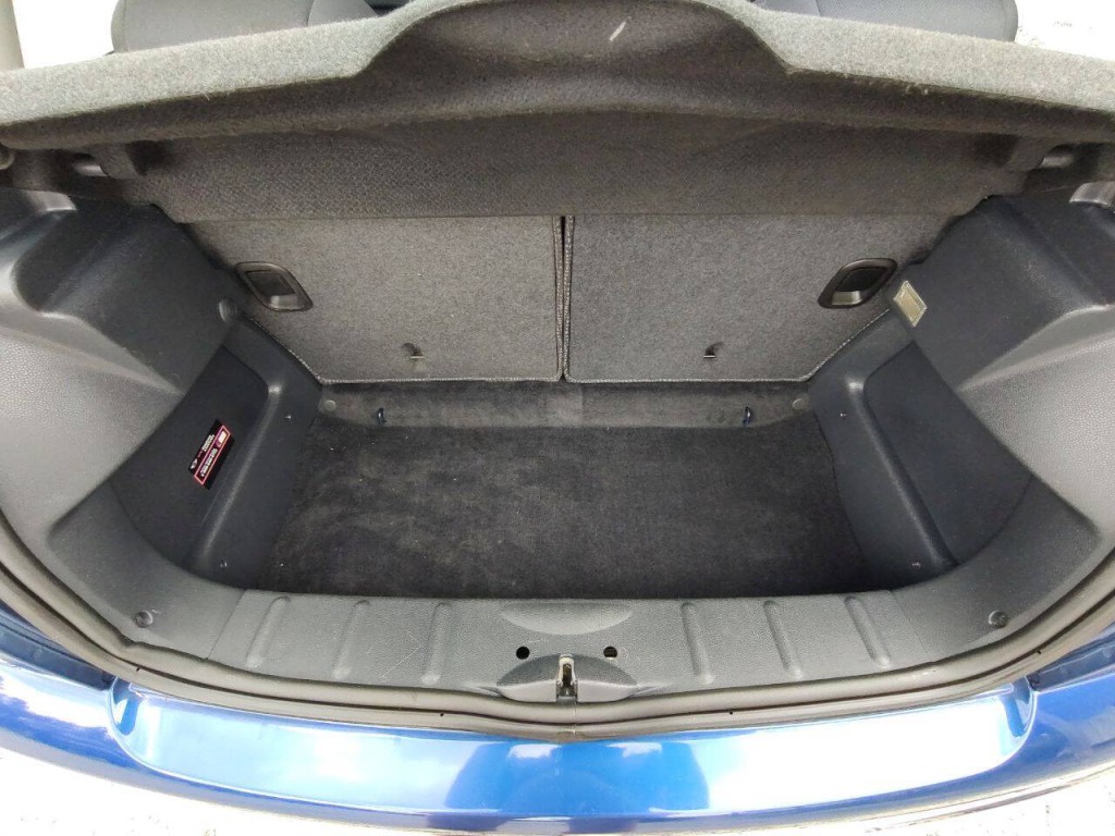 2003 MINI Cooper Image 20