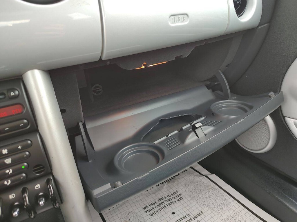 2003 MINI Cooper Image 29