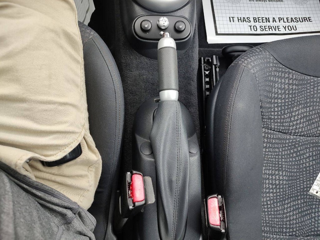 2003 MINI Cooper Image 30