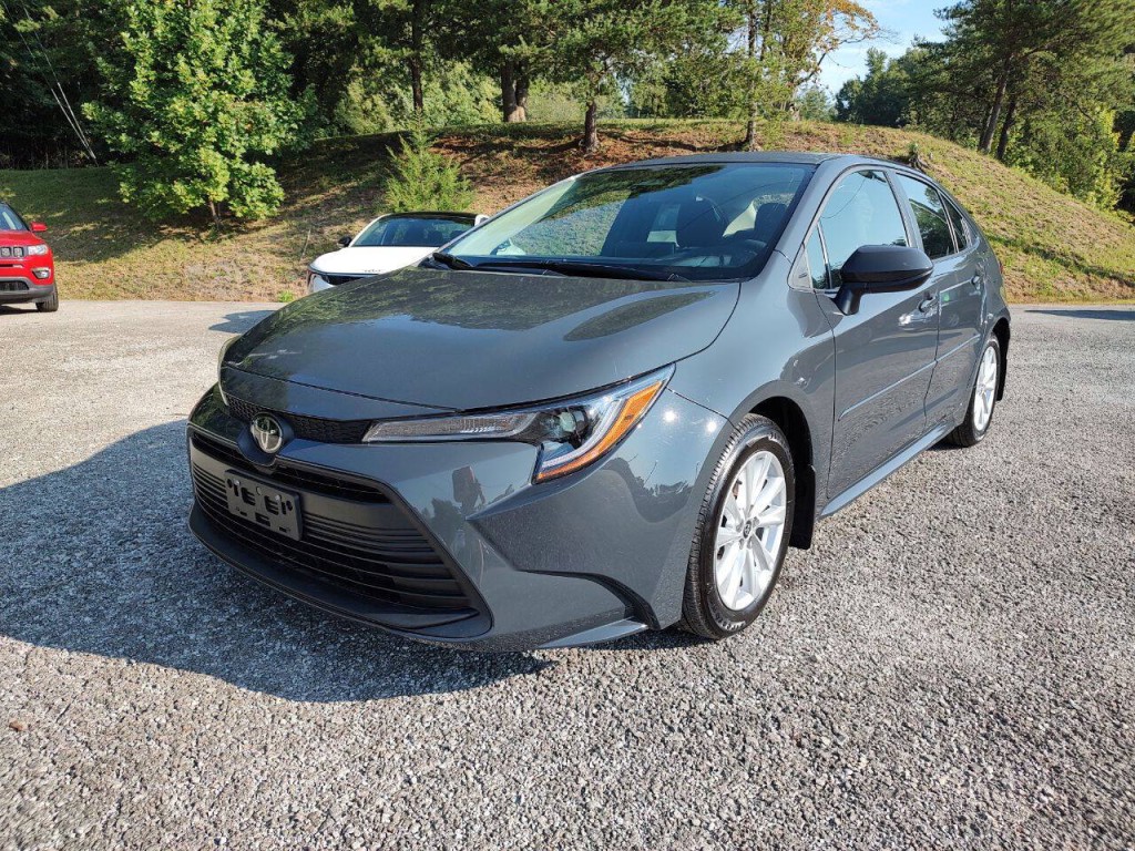 2024 Toyota Corolla Image 1