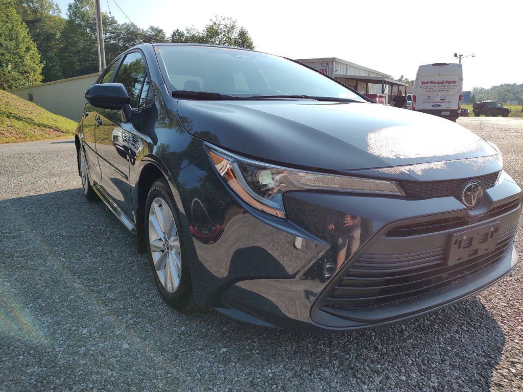 2024 Toyota Corolla Image 3