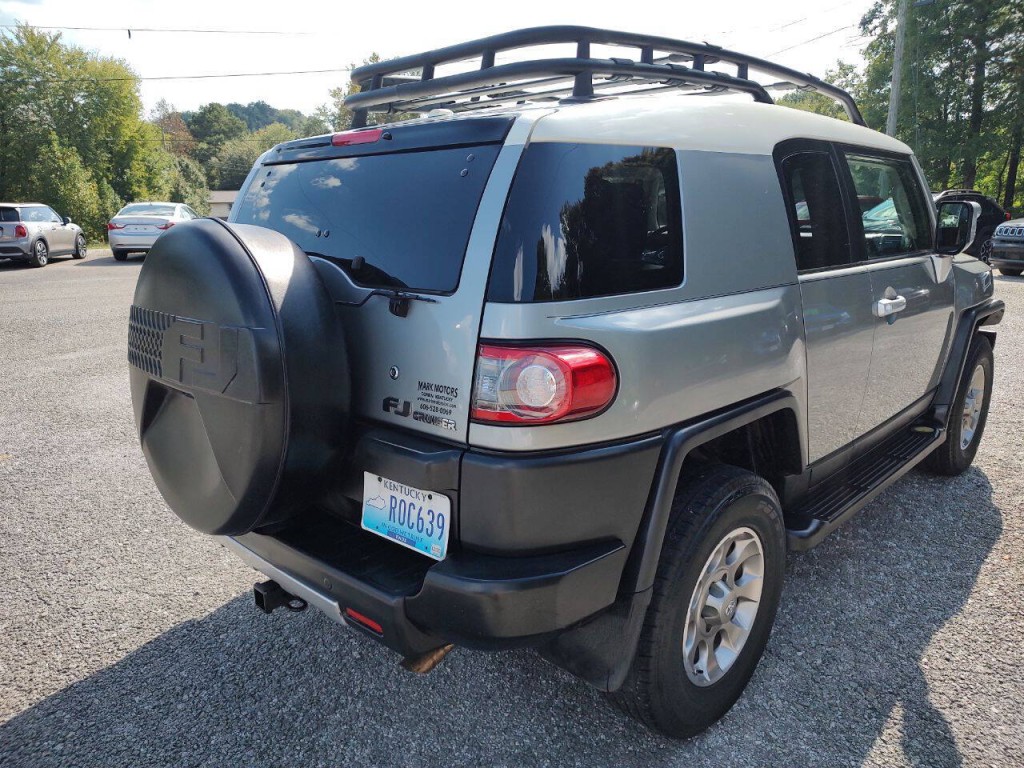 2012 Toyota FJ Cruiser Image 5