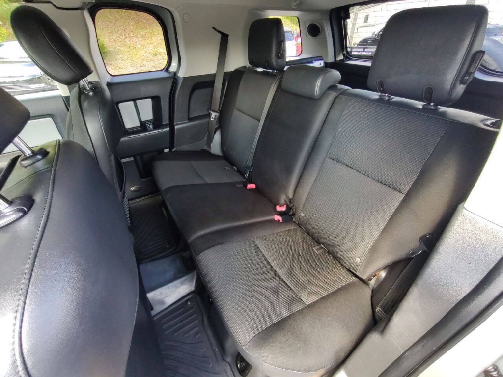2012 Toyota FJ Cruiser Image 17