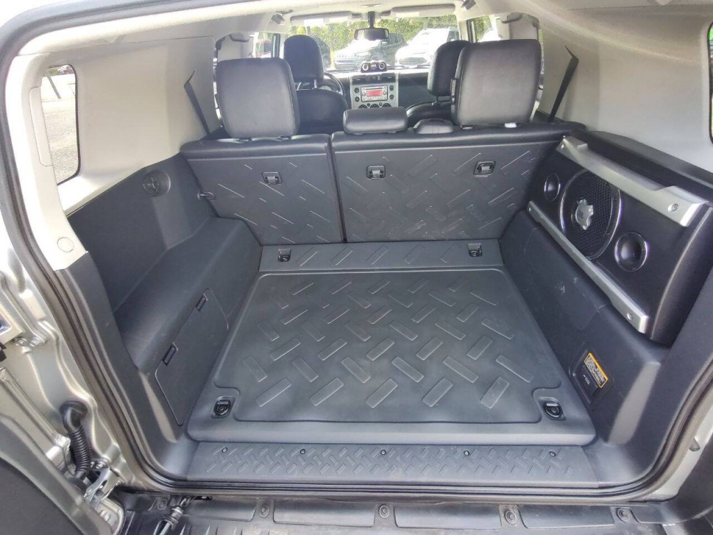 2012 Toyota FJ Cruiser Image 20