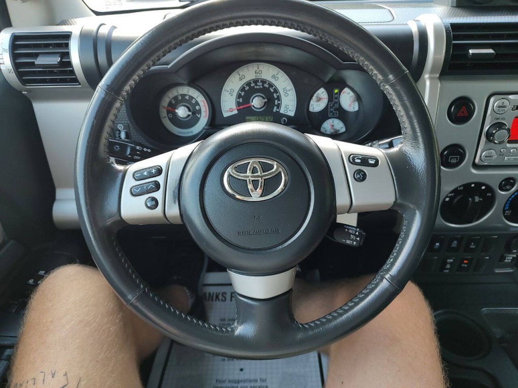 2012 Toyota FJ Cruiser Image 22